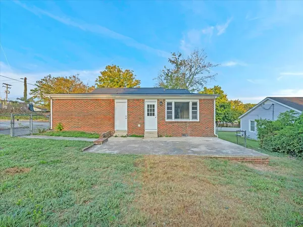 Fayetteville, TN 37334,307 8th Ave