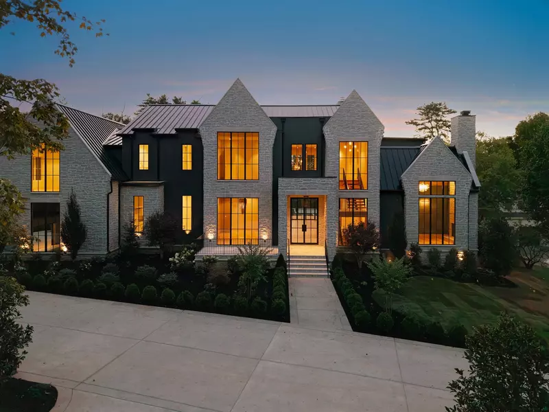 6030 Bresslyn Rd, Nashville, TN 37205
