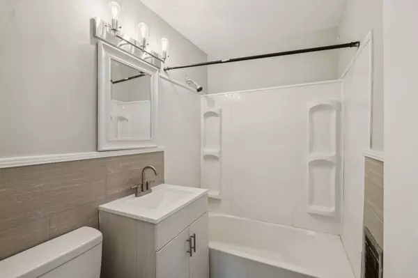 Nashville, TN 37211,550 Harding Pl #D113