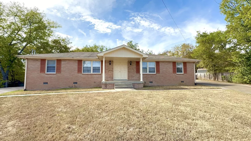 102 Susan Ct #A, Hendersonville, TN 37075
