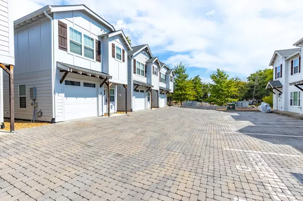 Nashville, TN 37214,300 Stewarts Ferry Pike #8