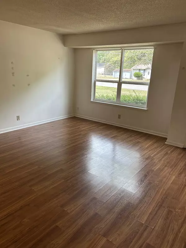 Clarksville, TN 37042,541 Roselawn Dr