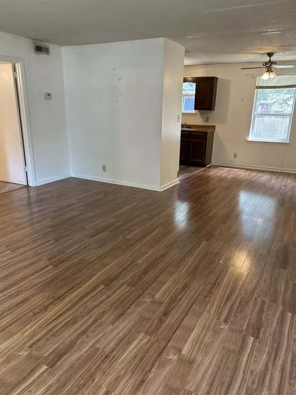 Clarksville, TN 37042,541 Roselawn Dr