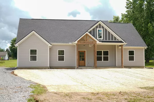 Portland, TN 37148,825B College St