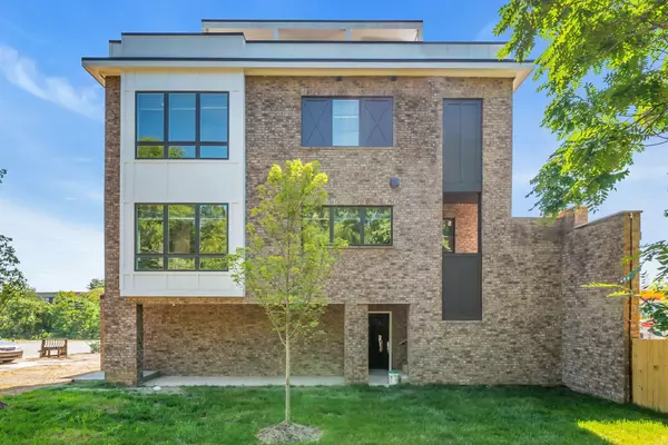 Brentwood, TN 37027,5611 Franklin Pike #106