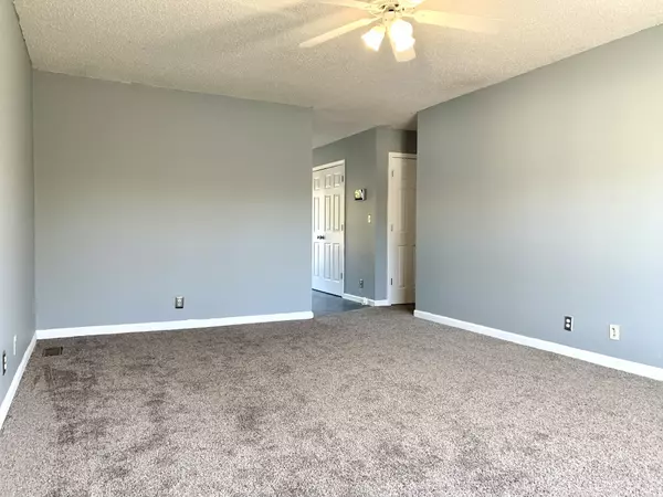 Clarksville, TN 37042,232 Senator Dr
