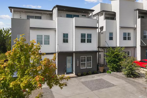 1002 Free Silver Rd, Nashville, TN 37207