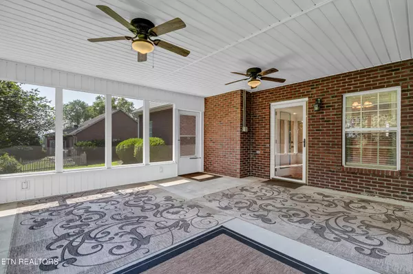 Greenback, TN 37742,1418 Caleb Tr