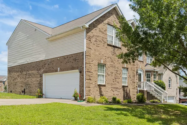 Antioch, TN 37013,3401 Bent Wood Cv