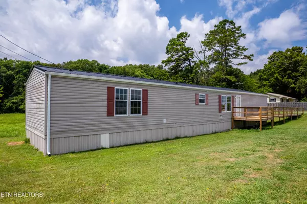 225 Sunnyside Rd, Sweetwater, TN 37874