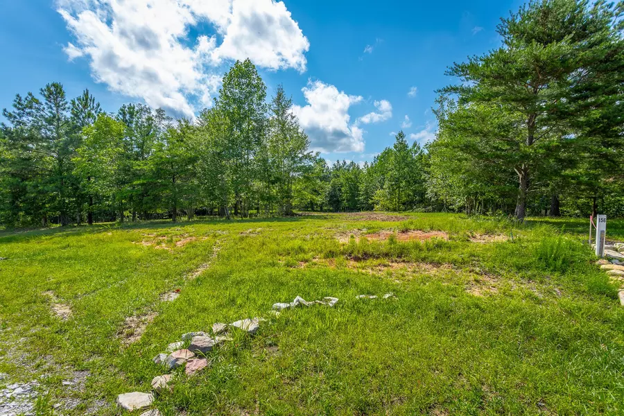 1455 River Bluffs Drive, Jasper, TN 37347