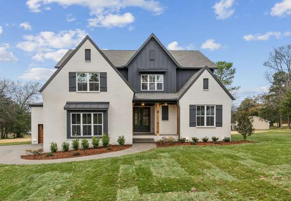 626 Peach Valley Rd, Gallatin, TN 37066