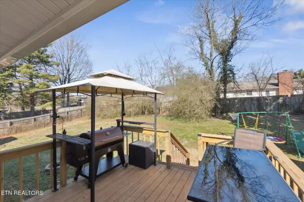 Knoxville, TN 37919,508 S Gallaher View Rd