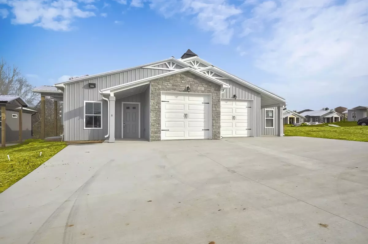 Clarksville, TN 37043,176 BAINBRIDGE DRIVE #B