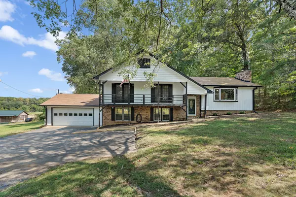 1627 W Grab Creek Rd, Dickson, TN 37055