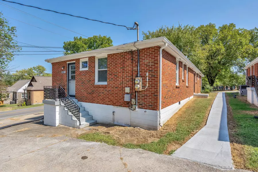 1910B Riverside Dr, Nashville, TN 37216