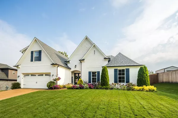 60 Laurel Glen DR, Oakland, TN 38060