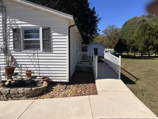 Mcminnville, TN 37110,215 Orchard Ln