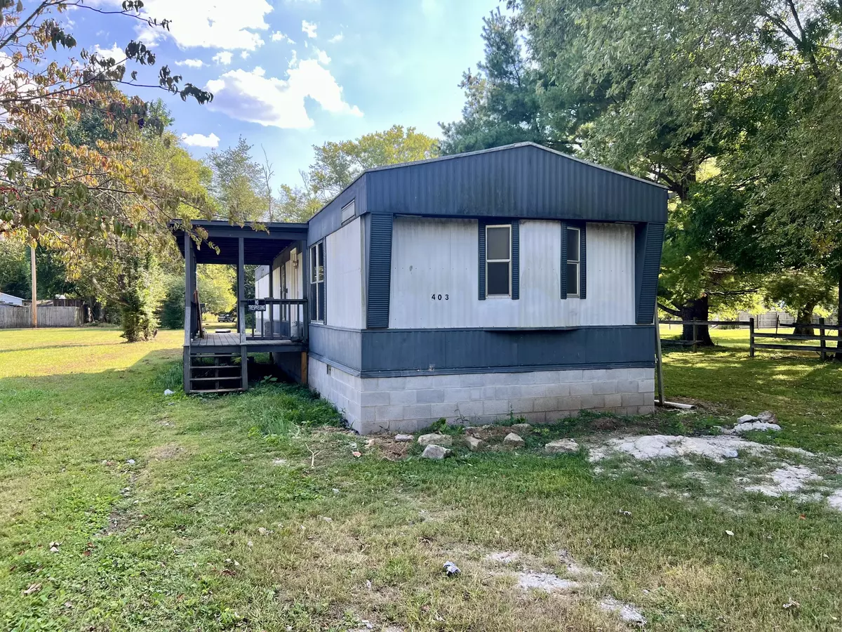 Cowan, TN 37318,403 Locust St