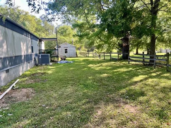 Cowan, TN 37318,403 Locust St