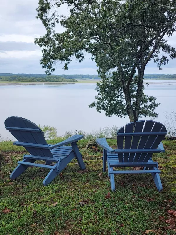 Big Sandy, TN 38221,439 Bluff Rd