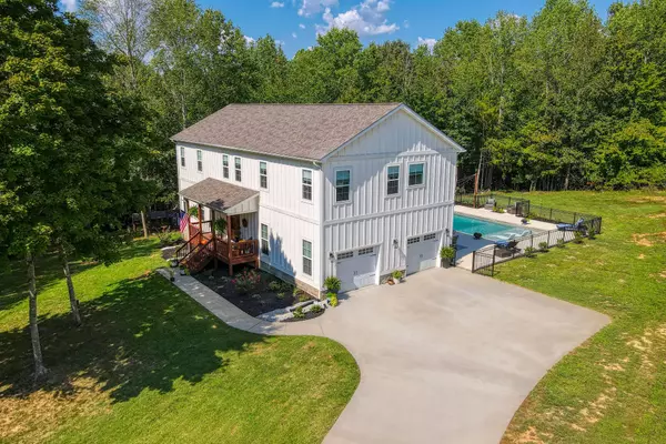 691 Hogan Rd, Clarksville, TN 37043