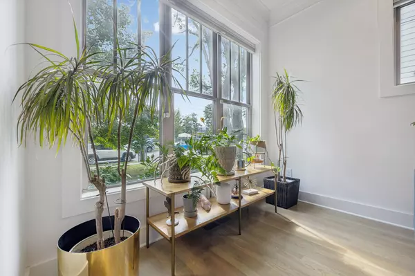 Nashville, TN 37212,1433 14th Ave #S