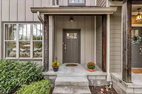 Nashville, TN 37212,1433 14th Ave #S