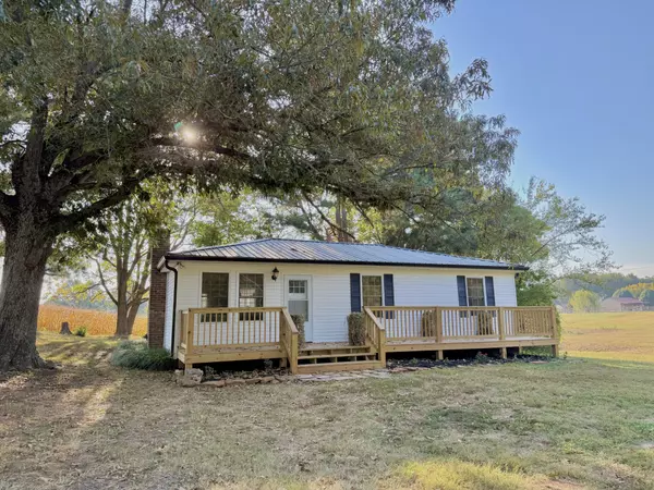 6074 S Lamont Rd, Springfield, TN 37172