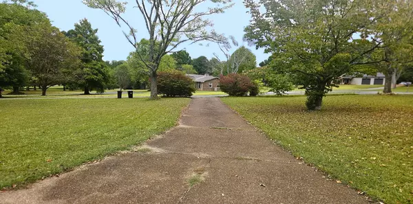 Cottontown, TN 37048,174 Circle Dr