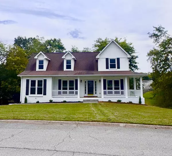 880 S Ridge Trl, Clarksville, TN 37043