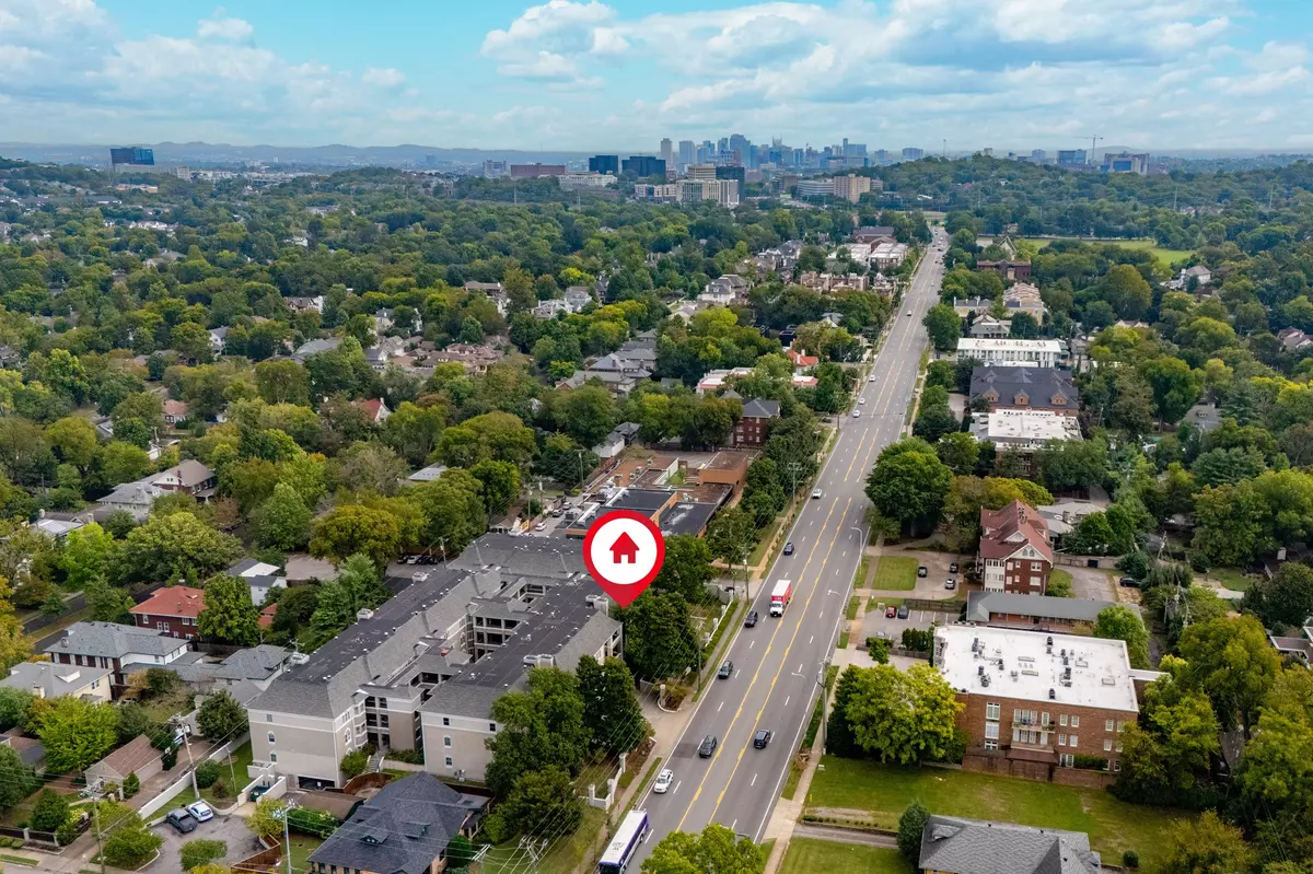 Nashville, TN 37205,3818 West End Ave #204