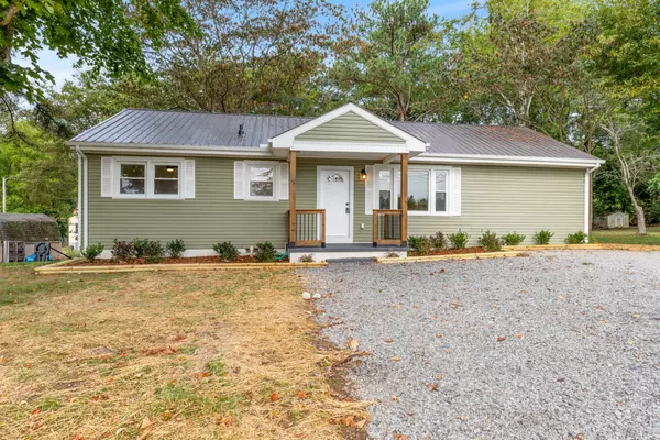 Dickson, TN 37055,1945 Highway 48 #N