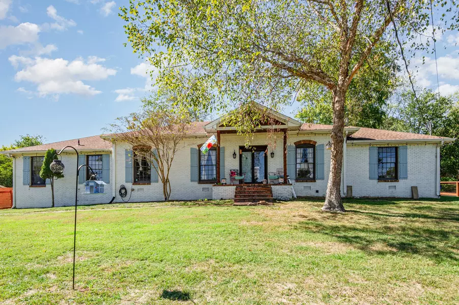 1006 Emily Dr, Goodlettsville, TN 37072