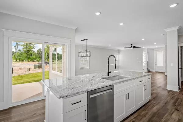 White House, TN 37188,517 Kingwood Lane