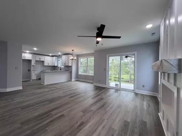 Clarksville, TN 37042,252 Switchgrass Dr
