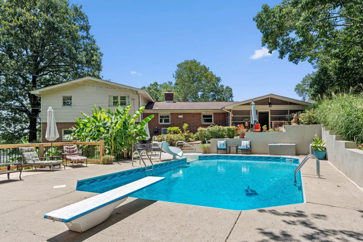 Hixson, TN 37343,4522 Cloverdale Loop