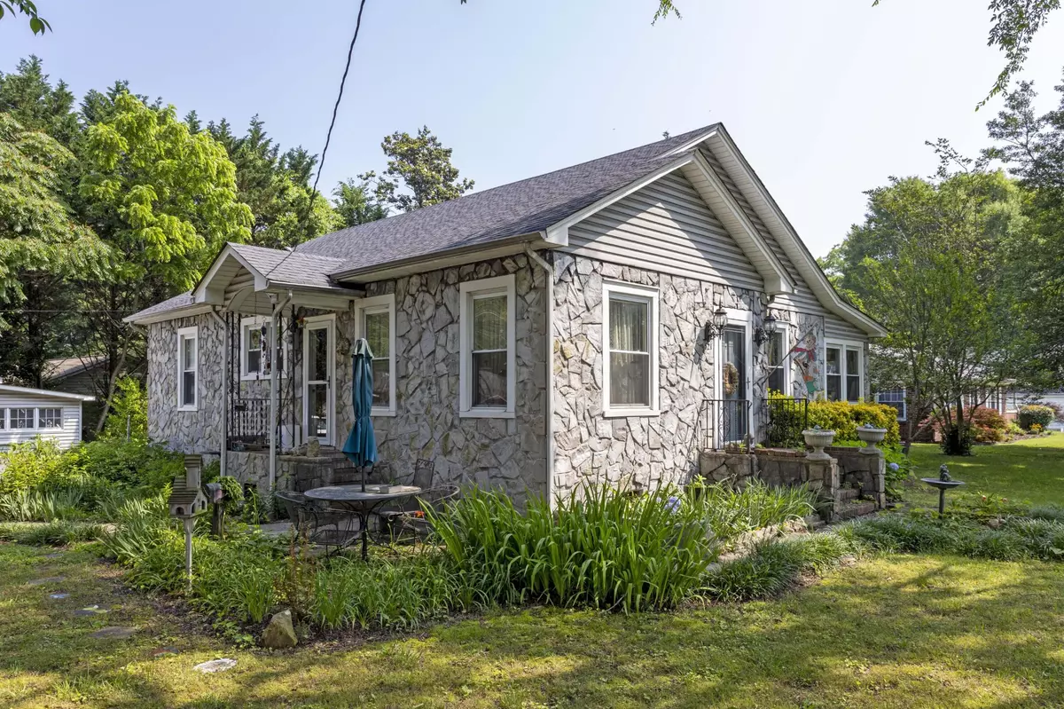 Dayton, TN 37321,621 Market Street