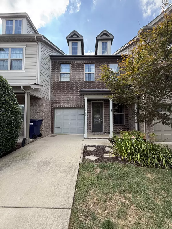 2572 Wellesley Square Dr, Thompsons Station, TN 37179