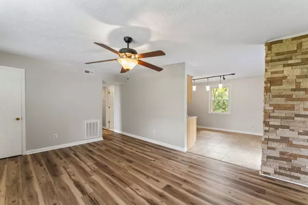 105 Pheasant Hollow Rd, Dickson, TN 37055