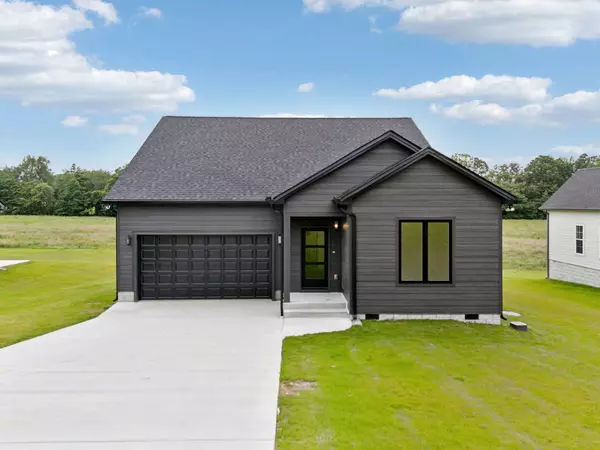 Smithville, TN 37166,811 Oconner St