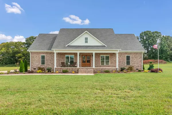 63 Hurst Dr, Leoma, TN 38468