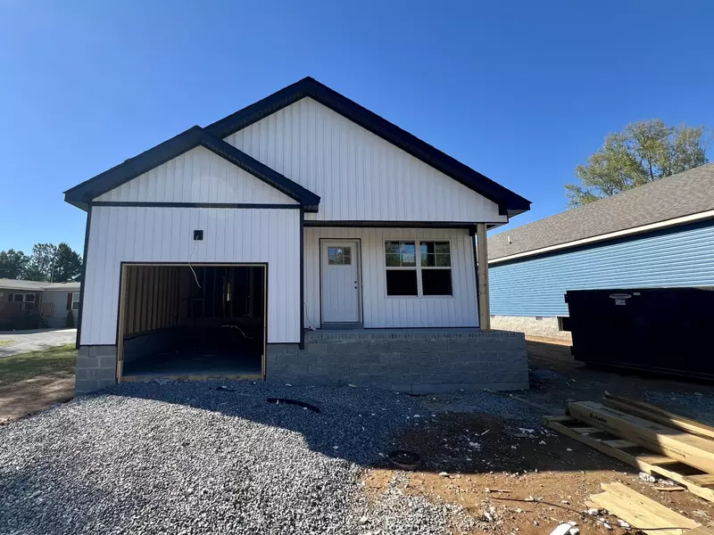 165 Arkansas Ave, Oak Grove, KY 42262