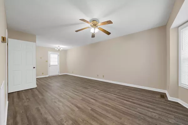Clarksville, TN 37042,360 Donna Dr