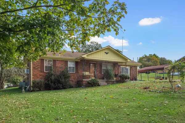 Hartsville, TN 37074,210 Crenshaw Rd