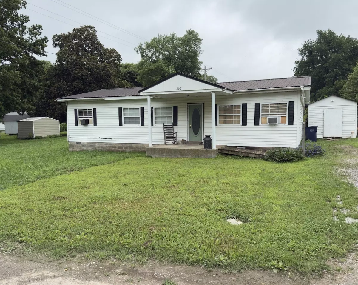 Cornersville, TN 37047,207 W Hill St