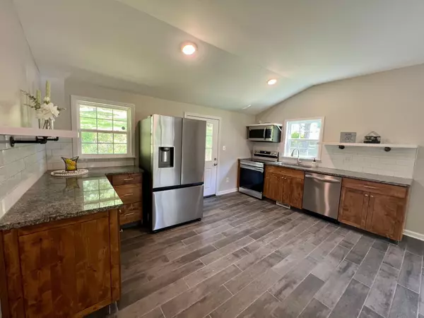 Soddy Daisy, TN 37379,13816 Mount Tabor Road