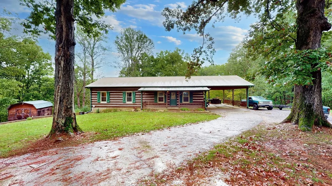 2845 Hillcrest Dr, Centerville, TN 37033