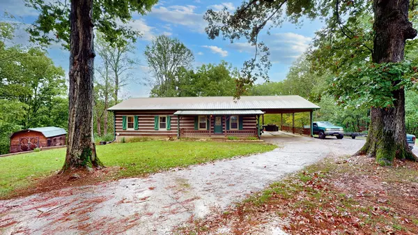 2845 Hillcrest Dr, Centerville, TN 37033
