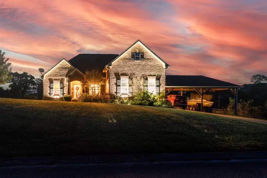 1855 Lochlann Dr, Culleoka, TN 38451